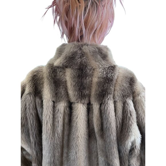 Vintage 1970/80s Faux Mink Short Coat W/ Dolman Sleeves & Pleated Yoke Side Pock - Picture 9 of 16